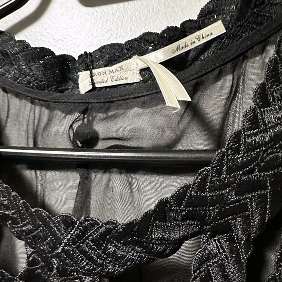 NWT Leon Max | Black Pleated-Yoke Silk Cap-Sleeve Top - M - Picture 6 of 8